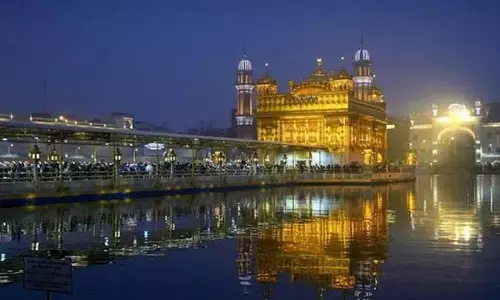 Golden Temple gets third bomb threat; Security stepped up