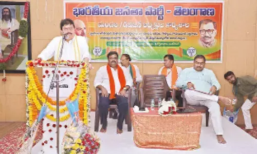 BJP chief calls upon partymen to adopt booth-centric strategy