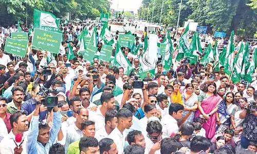 BJD workers in scuffle with police at PMG