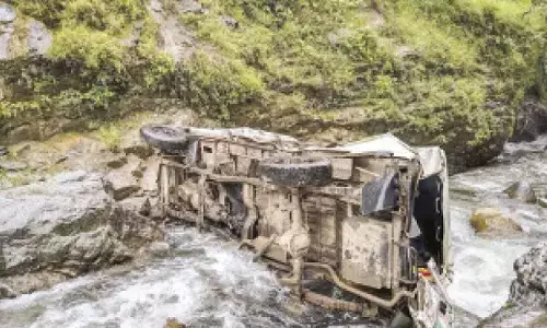 8 dead, 5 hurt as jeep falls into gorge in Pithoragarh