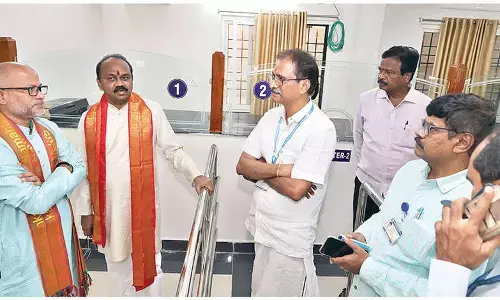 Ensure basic amenities at new Srivani ticket issuing centre: EO