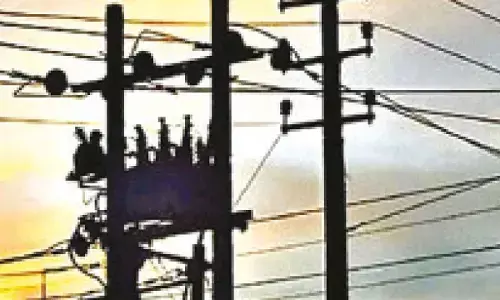 7-year-old loses hands: 4 UPPCL officials booked