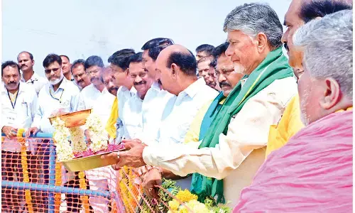Naidu reaffirms commitment to develop Ratnalaseema