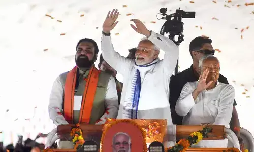 Modi blows poll bugle in Bihar