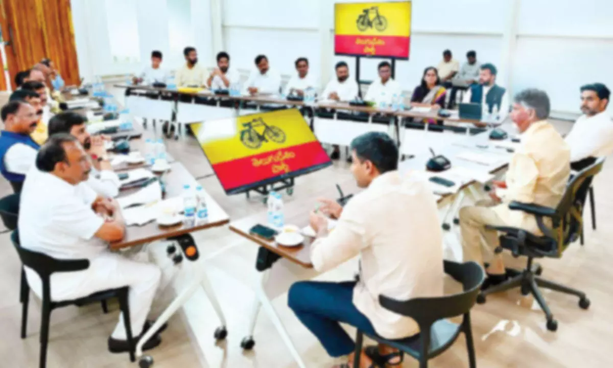 Focus on getting more funds, CM to party MPs Focus on getting more funds, CM to party MPs