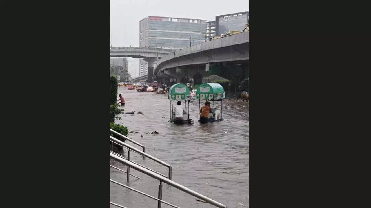 Rains wreak havoc in Hyd Rains wreak havoc in Hyd