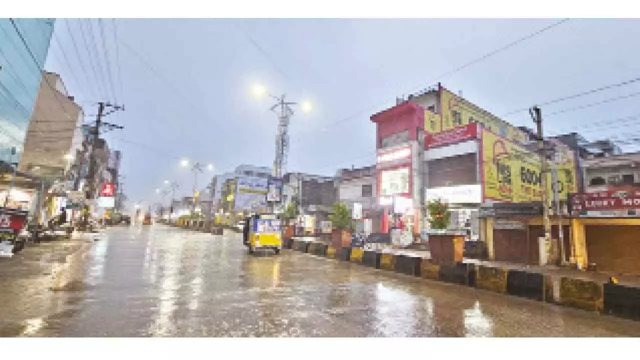 Fresh spell of showers hit RR district