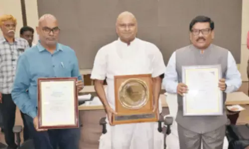 Mayor dedicates achievement to people, sanitary workers