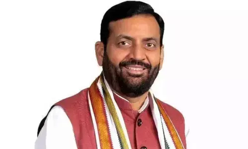 Saini conducts review of projects