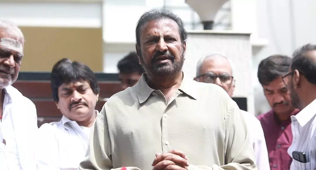 Dr. M. Mohan Babu Pays Respects to the Family of Late Kota Srinivasa Rao Dr. M. Mohan Babu Pays Respects to the Family of Late Kota Srinivasa Rao