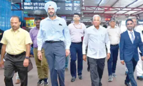 Somanna inspects works at Puri station