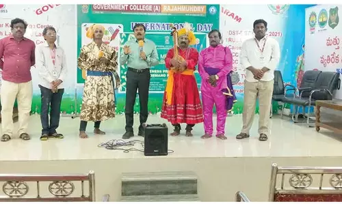 Stress on combating drug abuse