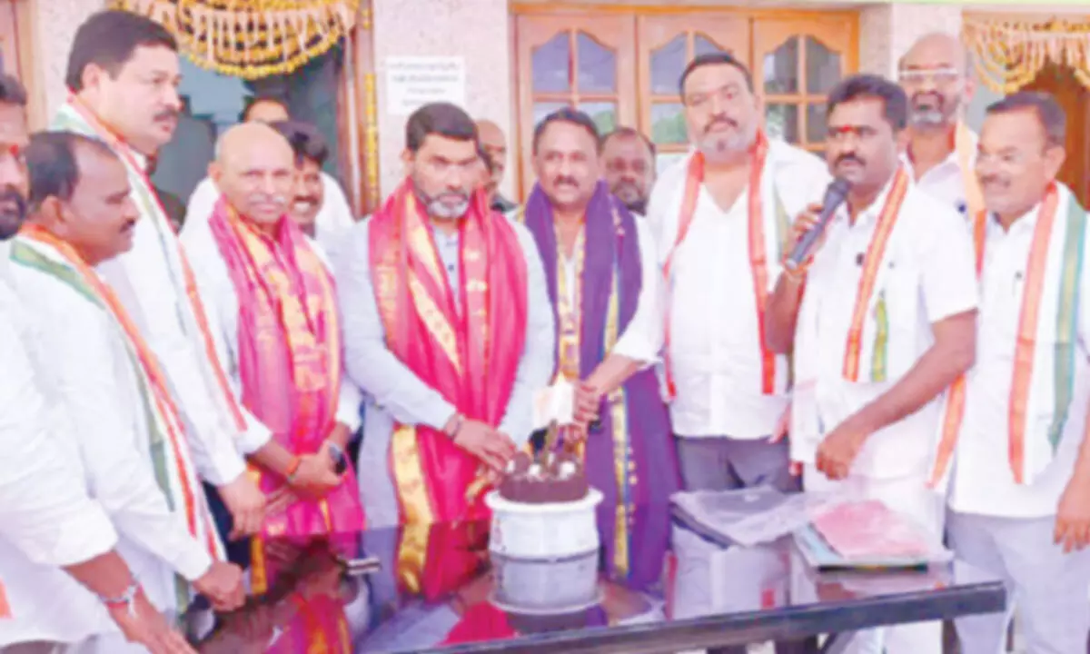 Sampath Kumar underscores grassroots unity for Congress Sampath Kumar underscores grassroots unity for Congress