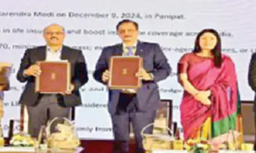 LIC Signs MoU to expand women-only insurance scheme in rural India