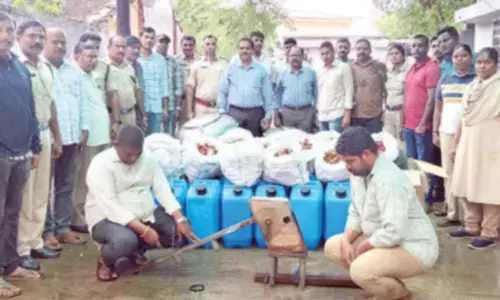 2 nabbed in fake liquor manufacturing gang bust