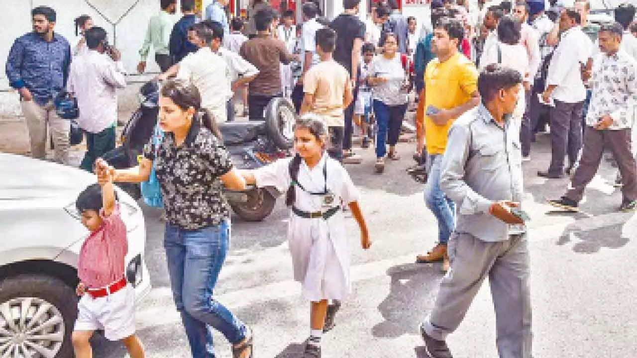 Pvt schools in Agra, Meerut receive bomb threat emails