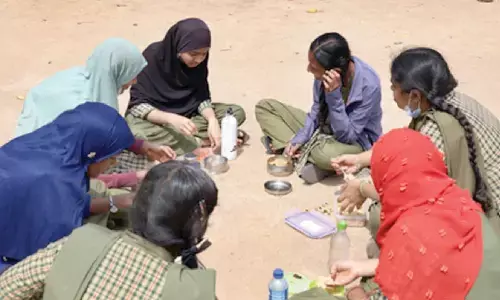 Parents object to egg distribution in govt school, demand TCs