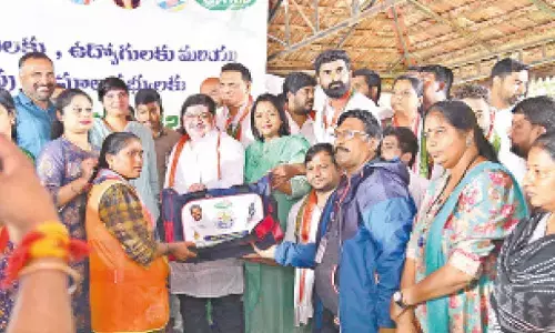 Ponnam inaugurates medical camp for GHMC workers