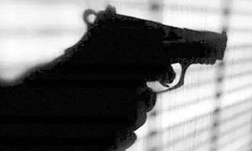BSF jawan robs jewellery store using toy gun, held
