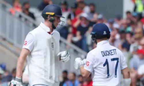 4th Test: Duckett and Crawley take England to a rapid 77/0, trail India by 281 runs