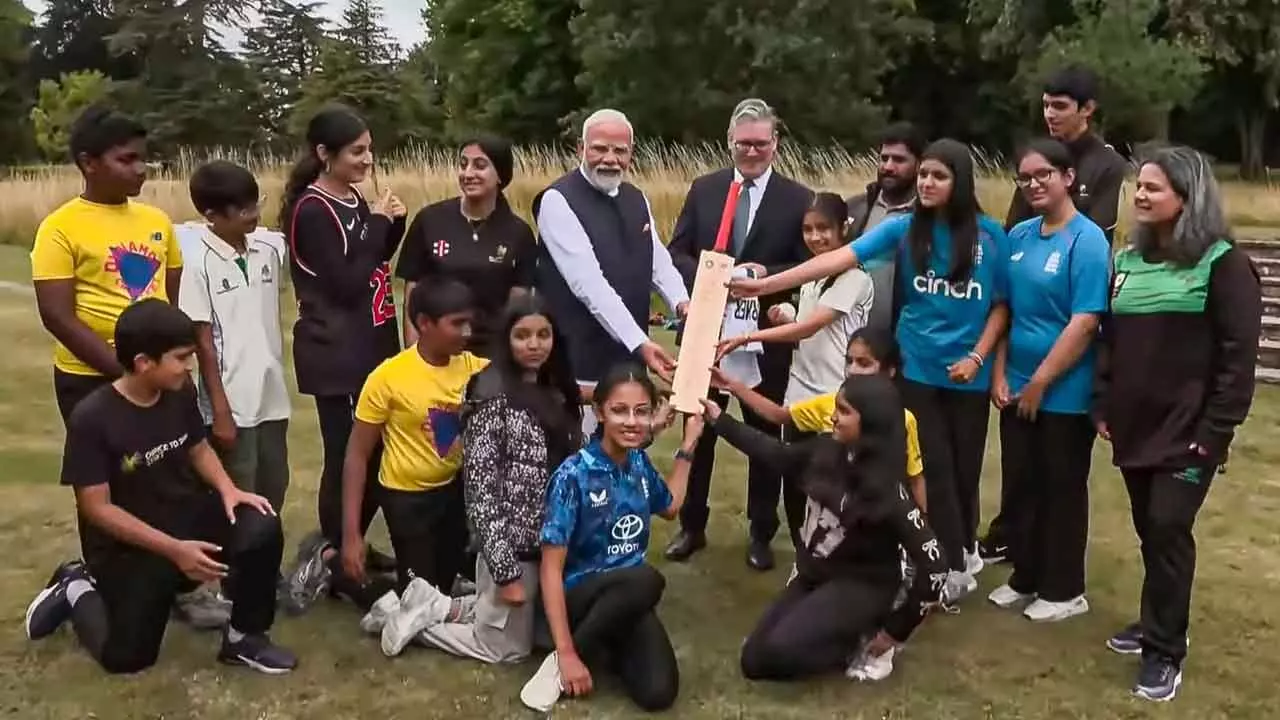 Modis cricket metaphor for India-UK ties Modis cricket metaphor for India-UK ties