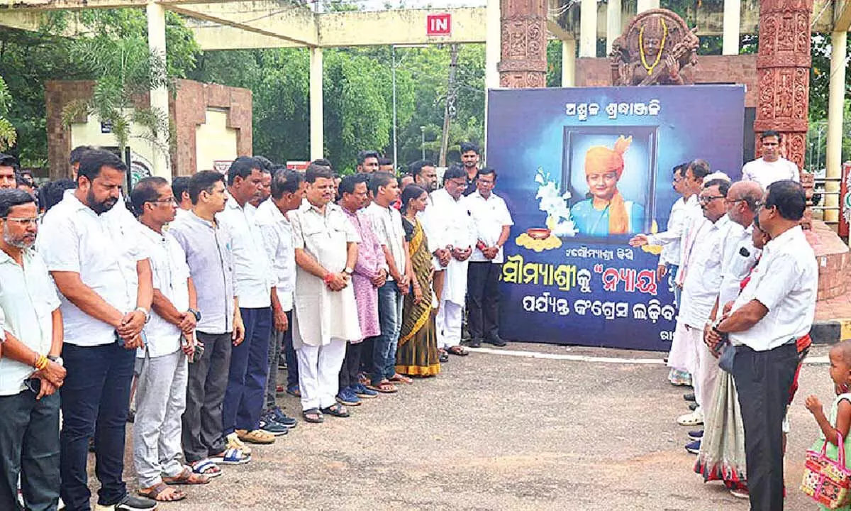 Congress observes 1 min silent prayer for Balasore student Congress observes 1 min silent prayer for Balasore student