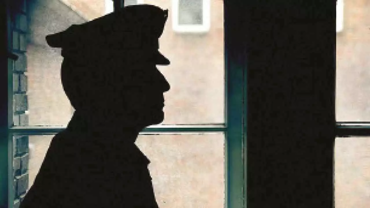 3 cops suspended for inaction against liquor smuggler in UP 3 cops suspended for inaction against liquor smuggler in UP