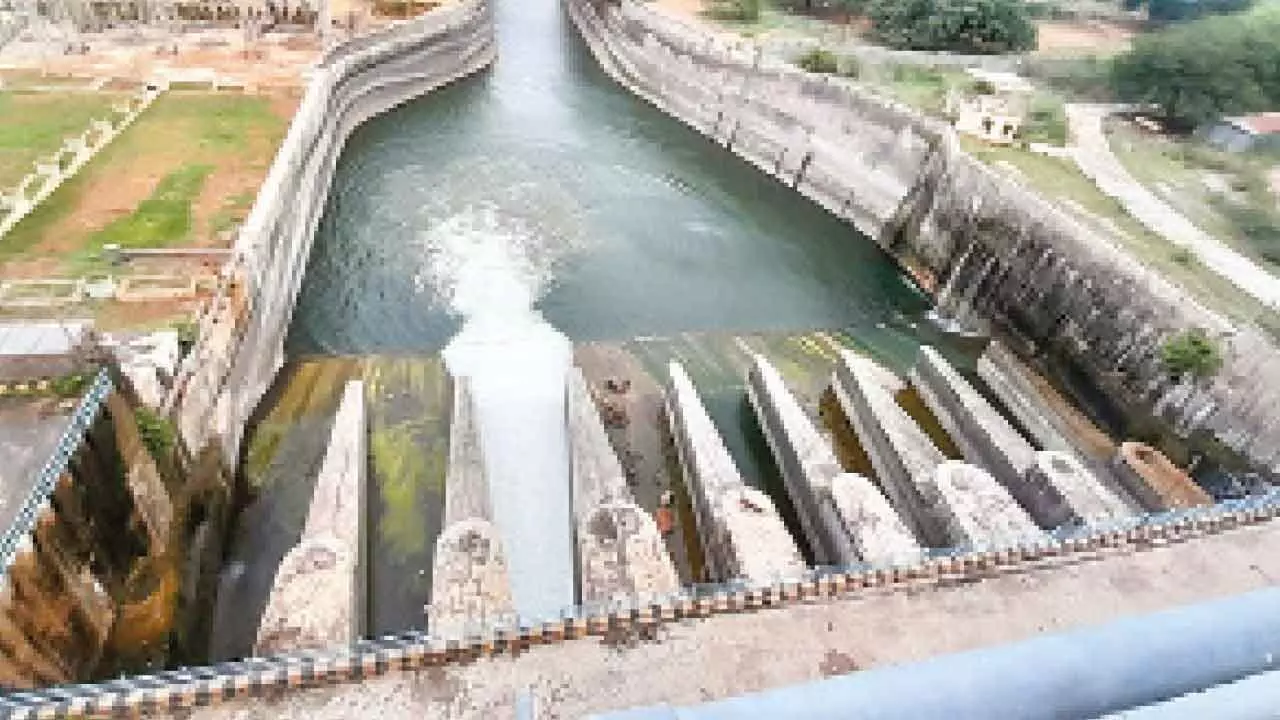 Tensions flare up between TG, AP over water release from Nagarjuna Sagar Tensions flare up between TG, AP over water release from Nagarjuna Sagar