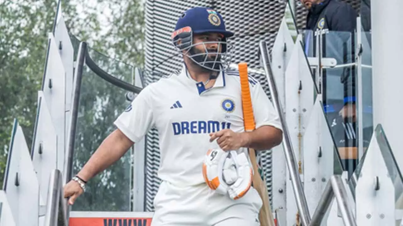 Bravery is one thing, but the team must take care of Pant: Surinder Khanna Bravery is one thing, but the team must take care of Pant: Surinder Khanna