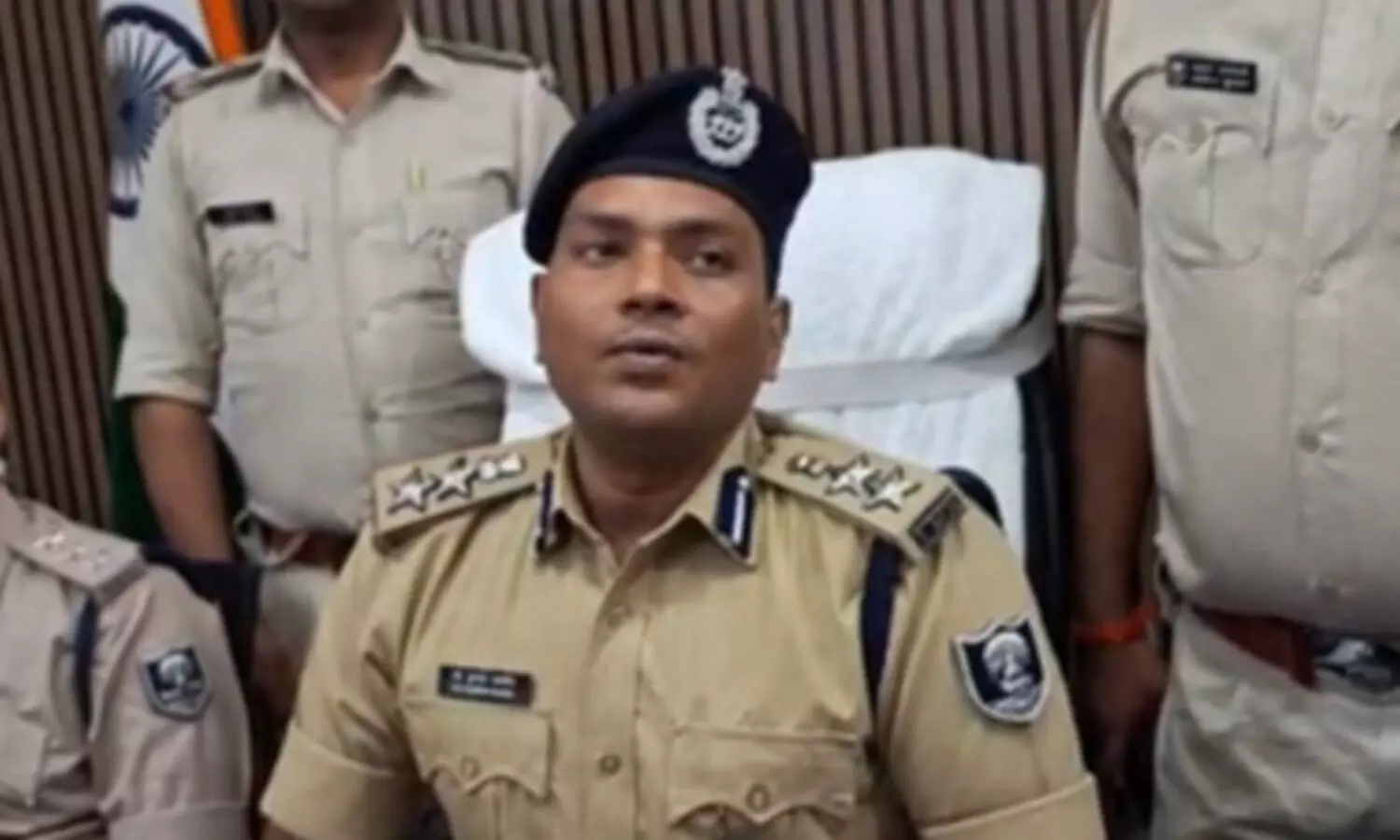 Bihar: Gang arrested for cheating in the name of govt scheme, property worth crores recovered Bihar: Gang arrested for cheating in the name of govt scheme, property worth crores recovered