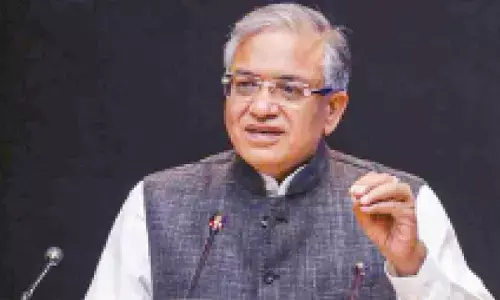 Cant allow dead on voters list: CEC Kumar