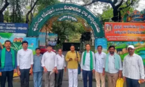 Gadwal Seed Cotton Farmers Betrayed: Rythu Sangham Demands Full Procurement and Rs 1 Lakh Investment Aid Per Acre