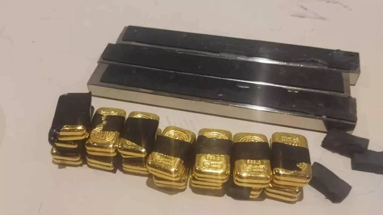 Gold smuggling bid foiled at Bengaluru airport Gold smuggling bid foiled at Bengaluru airport