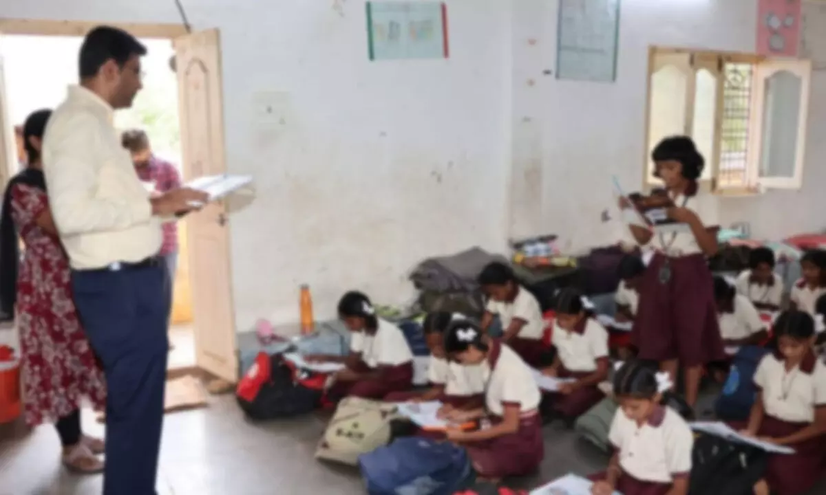 Collector Conducts Surprise Visit to Gurukul School, Emphasizes Quality Education and Student Welfare Collector Conducts Surprise Visit to Gurukul School, Emphasizes Quality Education and Student Welfare