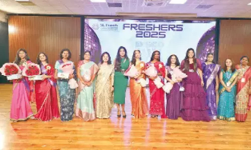 Dash of glitz & glamour on display at Freshers’ Party in St. Francis