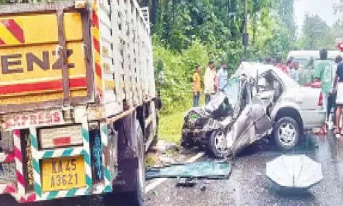 Four die in car-lorry collision in Kodagu