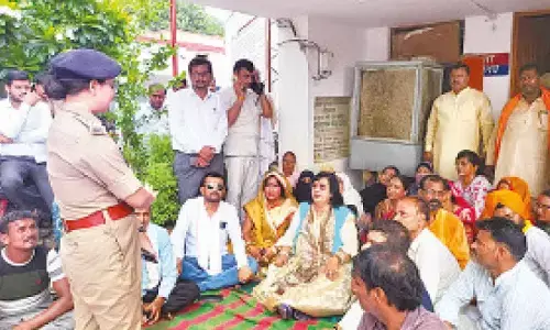 UP Minister protests false FIR against BJP workers in Kanpur