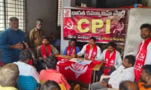 CPI Demands Completion of Pending Projects, Slams Religious Politics and Corporate Favoritism at Gadwal Mandal Conference