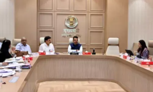 CM Fadnavis directs formation of committee to explore use of solar power in textiles sector