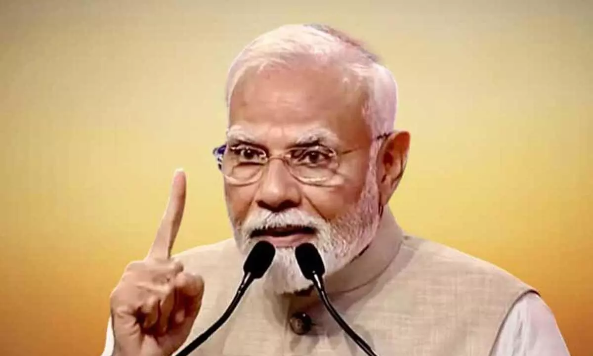 PM Modi greets people on National Handloom Day