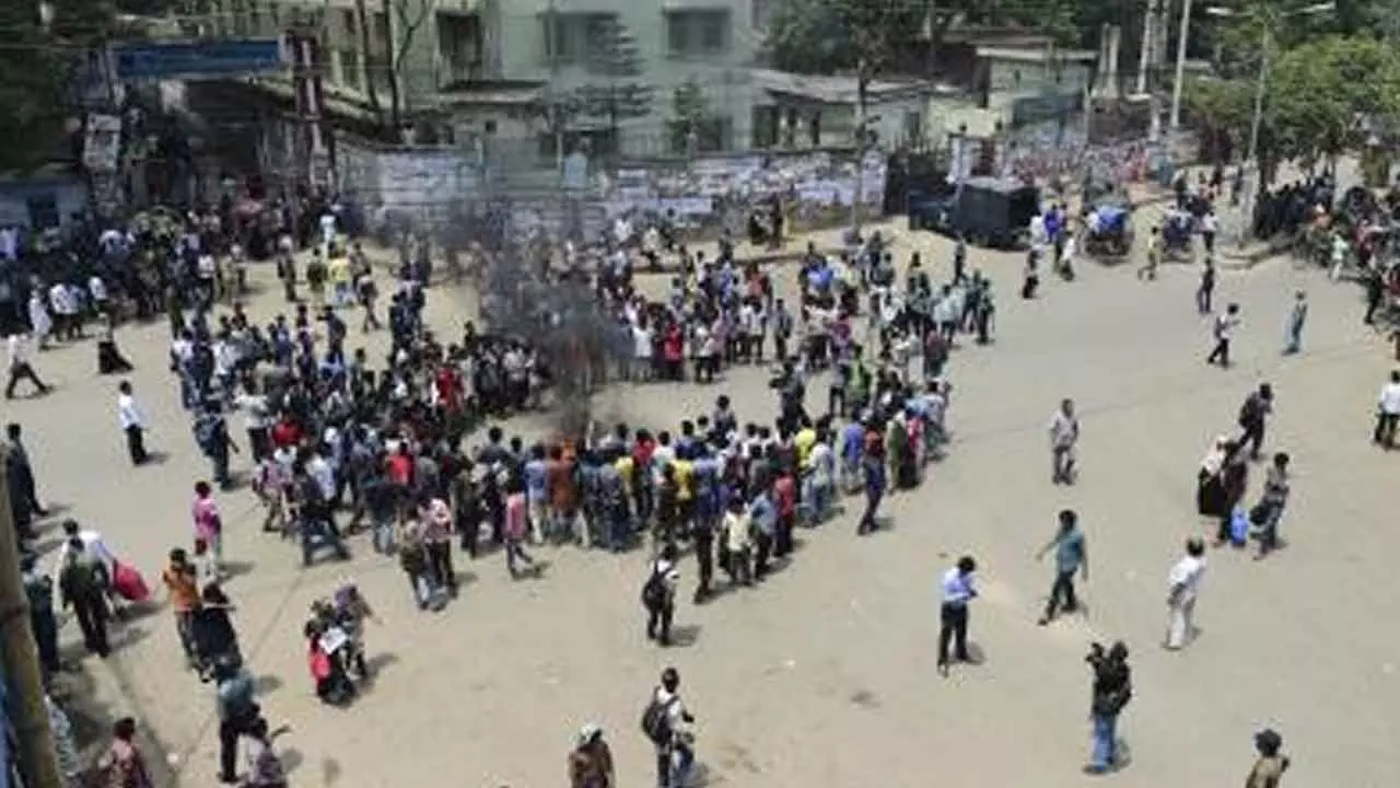 Bdesh: Students demand Environmental Advisors resignation over delay in construction of permanent university campus