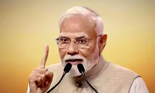 PM Modi greets people on National Handloom Day