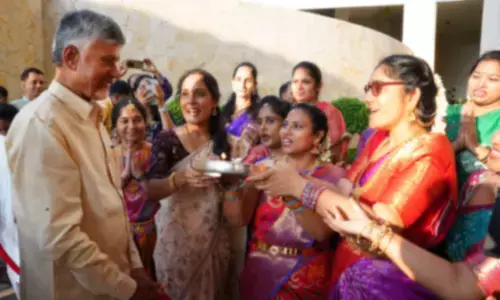 Chief Minister Chandrababu Naidu Arrives in Singapore