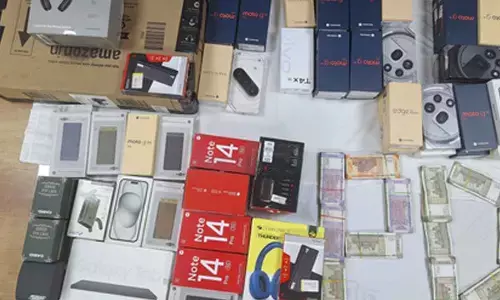 Kolkata Police arrest four in cyber fraud case, recover items worth Rs 17 lakh