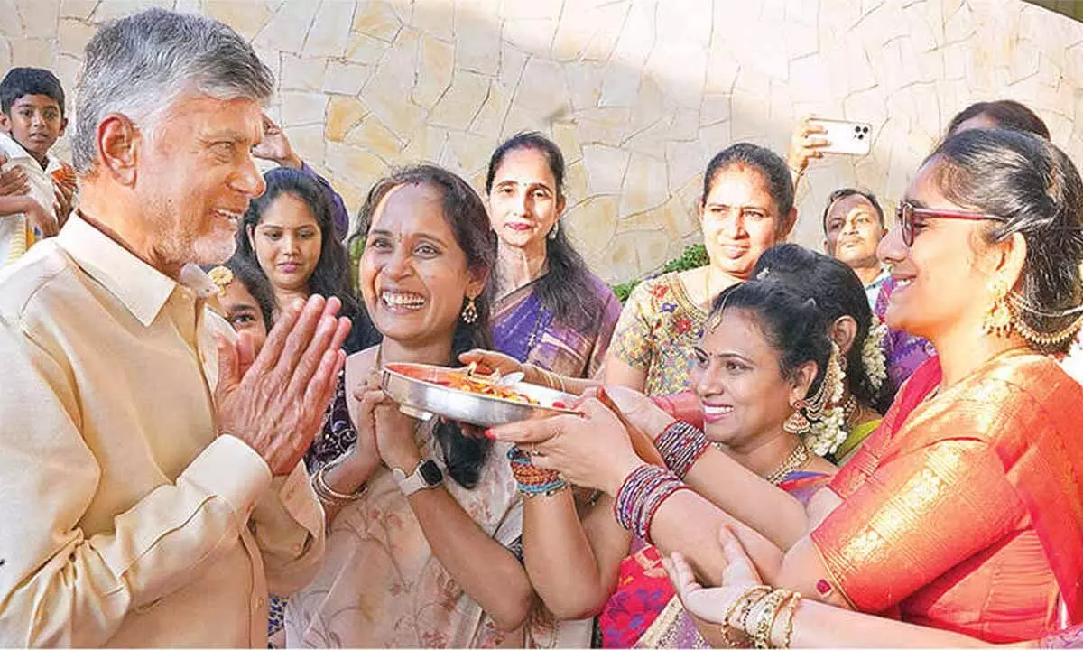 Grand welcome for Naidu in Singapore