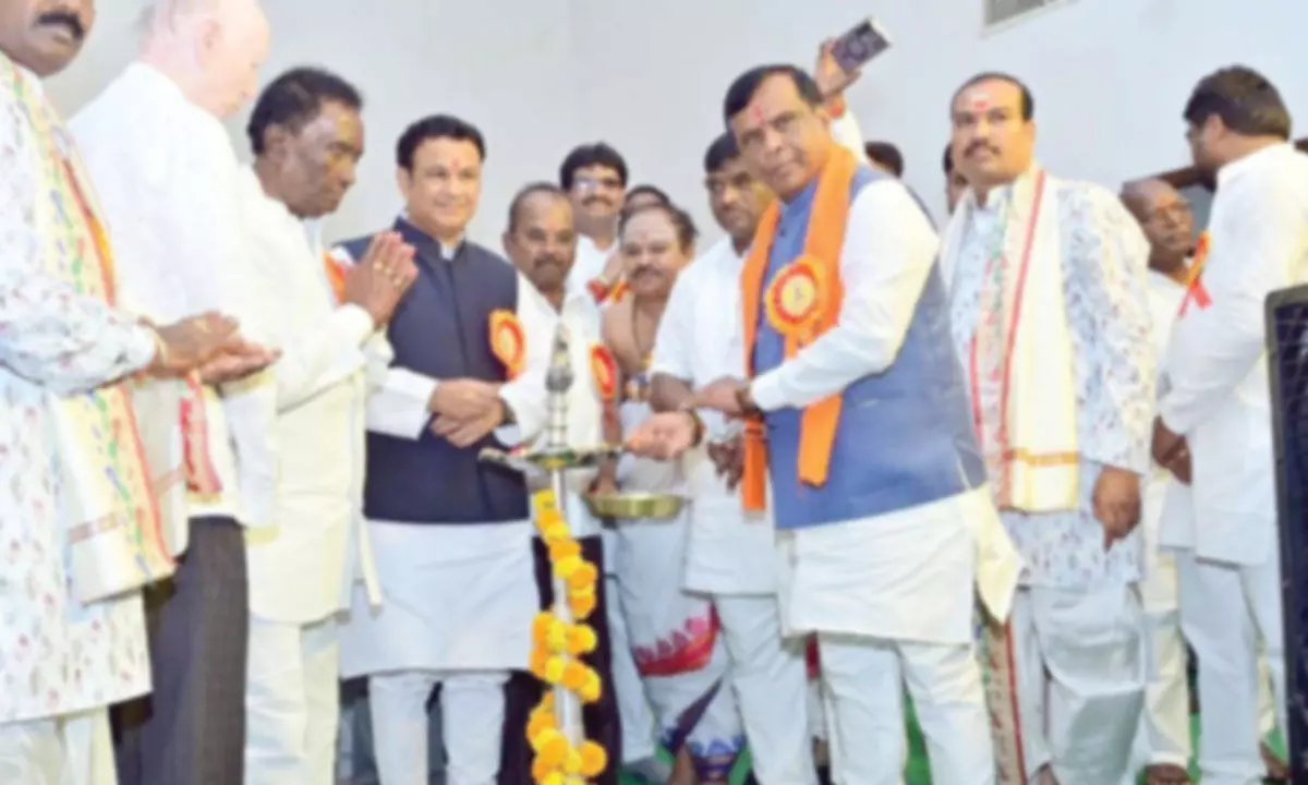 Arya Vaishyas should grow politically: Dhanpal