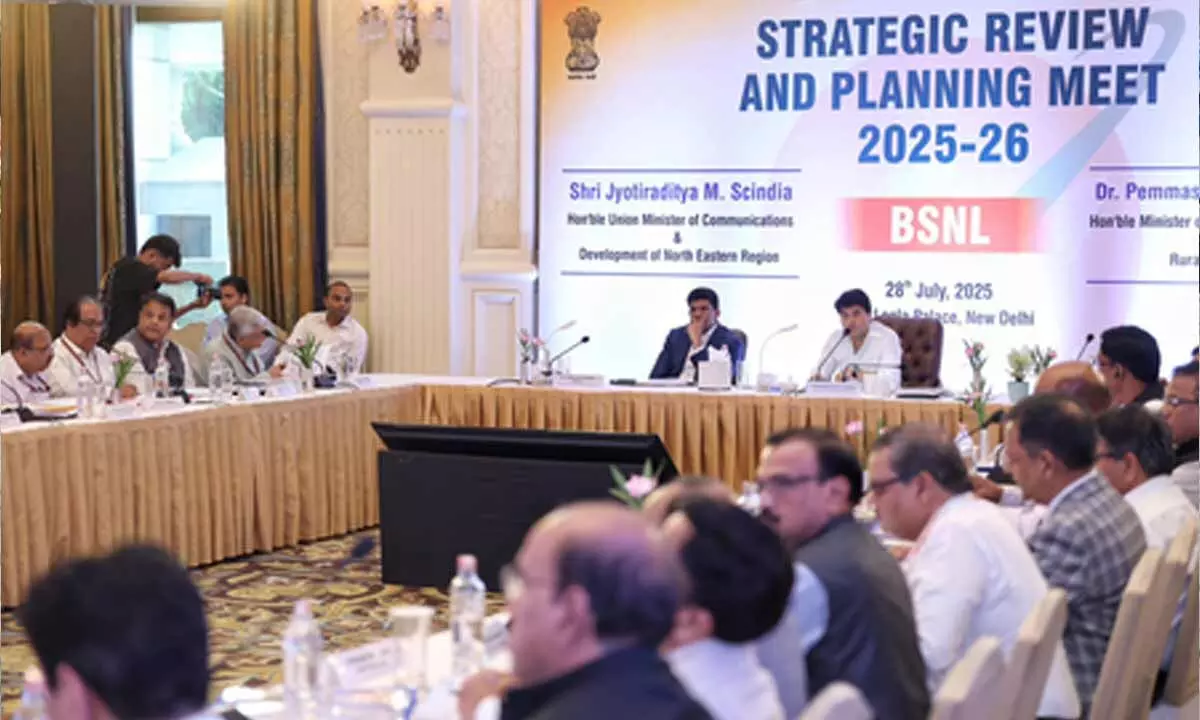 Focus on customer experience, revenue generation: Minister Scindia at BSNL meet