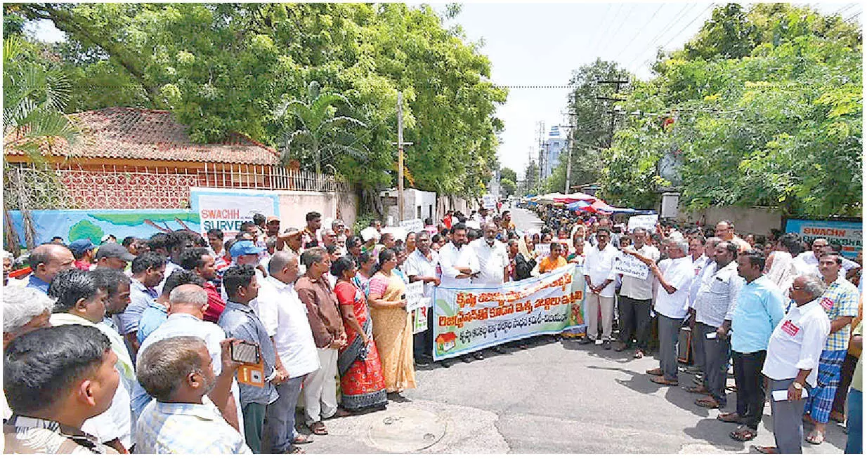 Registered house deeds, rooftop conversion rights demanded