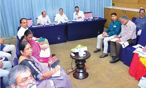 Energy Minister stresses on educating people on smart meters