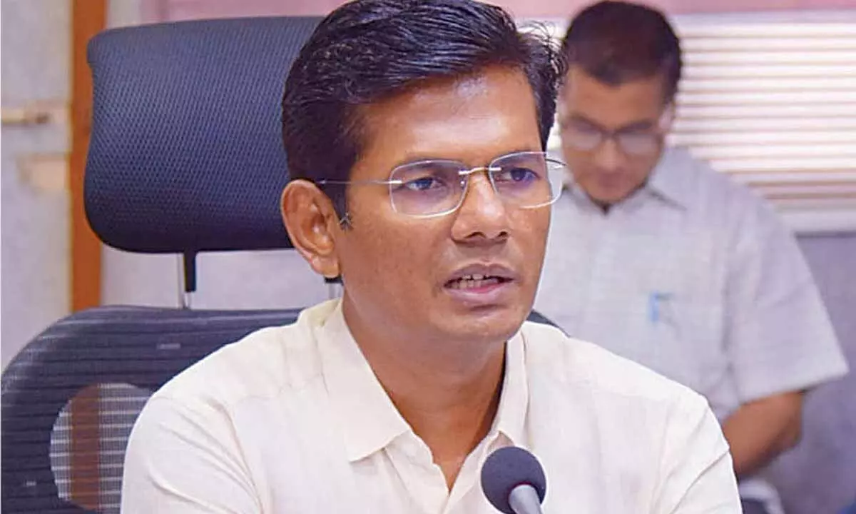 Collector urges volunteers to adopt families under P4 scheme Collector urges volunteers to adopt families under P4 scheme